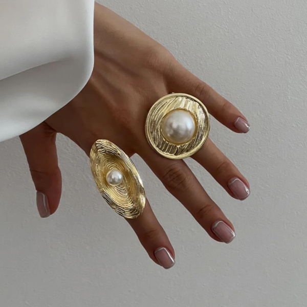 Bague plaquée or en acier inoxydable avec un design unique et a la mode